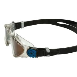 Aqua Sphere Kayenne Gepolariseerde Lens Zwembril Blauw/zilver 6 Aqua Sphere Kayenne Gepolariseerde Lens Zwembril Blauw/zilver -Zwemserie Winkel aqua sphere zwembril kayenne bruin03