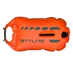 BTTLNS Amphitrite 1.0 Saferswimmer Zwemboei 20 Liter Oranje -Zwemserie Winkel bttlns buoy amphitrite orange low 02