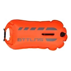 BTTLNS Kronos 1.0 Safeswimmer Backpack Zwemboei 28 Liter Oranje 16 BTTLNS Kronos 1.0 Safeswimmer Backpack Zwemboei 28 Liter Oranje -Zwemserie Winkel bttlns buoy kronos orange low 04