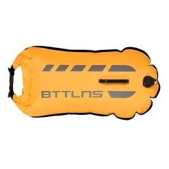 BTTLNS Kronos 1.0 Safeswimmer Backpack Zwemboei 28 Liter Geel -Zwemserie Winkel bttlns buoy kronos yellow low 04